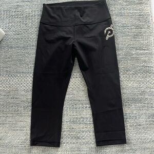 Peloton Lululemon 7/8 leggings EUC